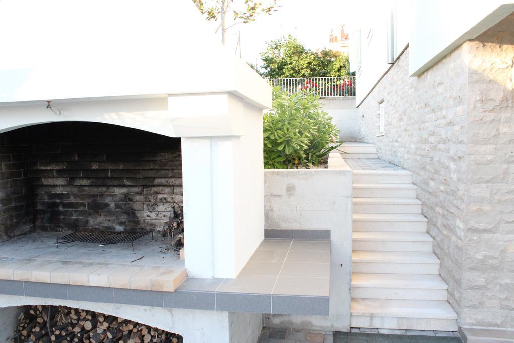 Villa Laurus Kozino Luaran gambar