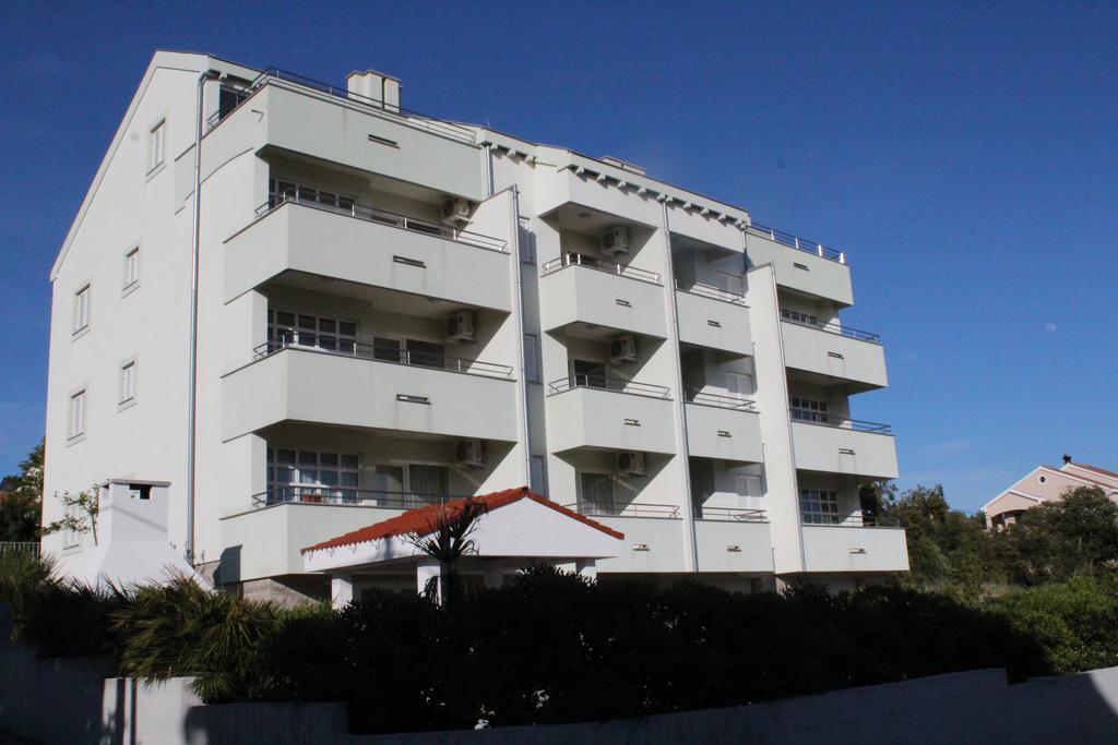 Villa Laurus Kozino Luaran gambar